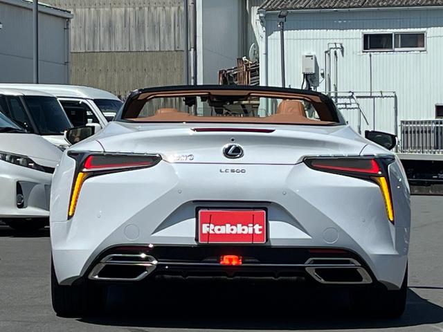 ＬＣ５００　コンバーチブル　１オーナー　マークレビンソン　メーカーナビ　フルセグ　ＢＴ対応　レクサスセーフティシステムプラス　サンドベージュ幌　茶革シート　ヘッドアップディスプレイ　純正２１ＡＷ　スマートキーＸ２　カードキー(12枚目)