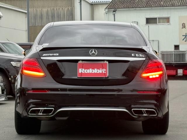 Ｅクラス Ｅ６３　Ｓ　４マチック＋　１オーナー　純ナビ　フルセグ　ブルメスター　ＡＭＧダイナミックセレクト　マルチビームＬＥＤ　レーダーセーフティＰＫＧ　ＡＭＧパフォーマンスエグゾーストシステム　パフュームアトマイザー　ＥＴＣ　保証書（6枚目）