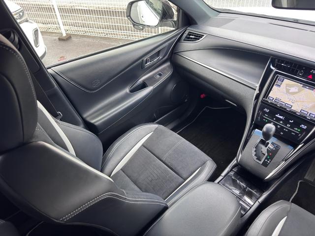 ハリアー エレガンス GRスポーツ 純正9インチナビフルセグ ハーフレザーシート トヨタセーフティセンス スマートキーX2 ドラレコ ETC バックカメラ LEDヘッドライト フォグ 純正19AW ディーラー整備記録簿4枚 保証書 取説(9枚目)