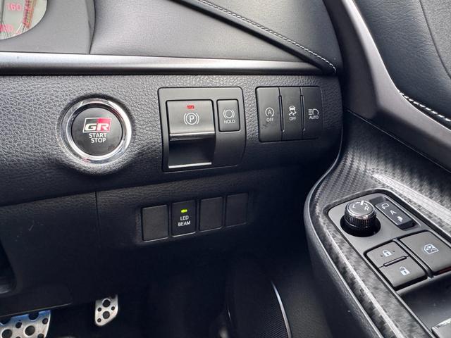 ハリアー エレガンス GRスポーツ 純正9インチナビフルセグ ハーフレザーシート トヨタセーフティセンス スマートキーX2 ドラレコ ETC バックカメラ LEDヘッドライト フォグ 純正19AW ディーラー整備記録簿4枚 保証書 取説(16枚目)