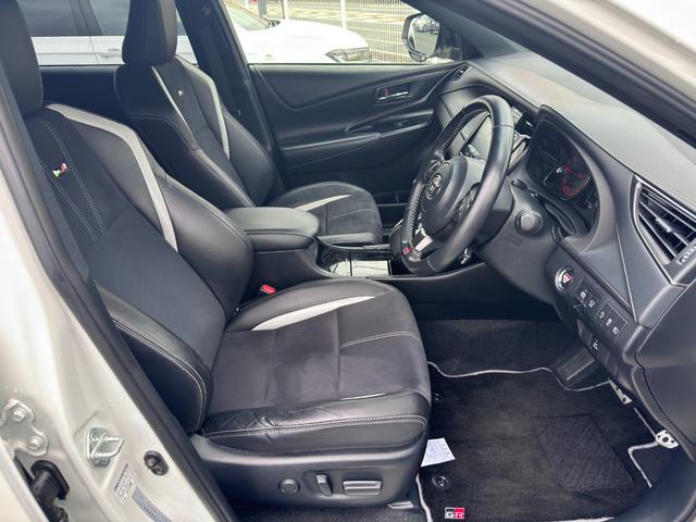 ハリアー エレガンス GRスポーツ 純正9インチナビフルセグ ハーフレザーシート トヨタセーフティセンス スマートキーX2 ドラレコ ETC バックカメラ LEDヘッドライト フォグ 純正19AW ディーラー整備記録簿4枚 保証書 取説(20枚目)