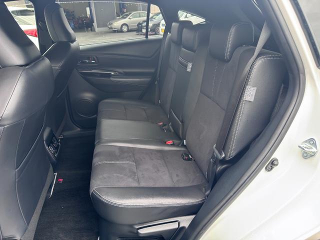 ハリアー エレガンス GRスポーツ 純正9インチナビフルセグ ハーフレザーシート トヨタセーフティセンス スマートキーX2 ドラレコ ETC バックカメラ LEDヘッドライト フォグ 純正19AW ディーラー整備記録簿4枚 保証書 取説(22枚目)