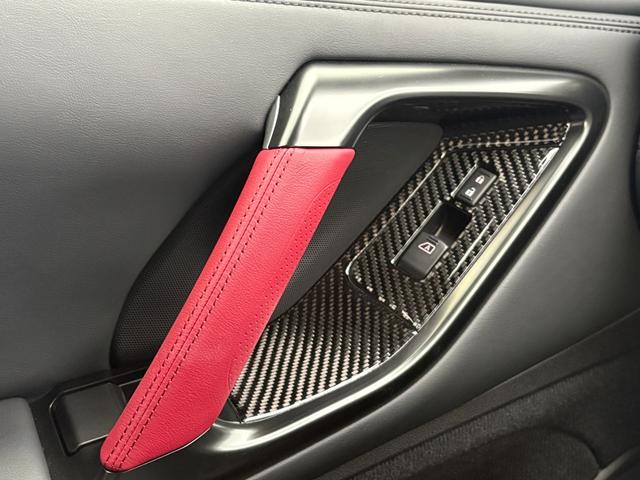 NISSAN GT-R PREMIUM EDITION