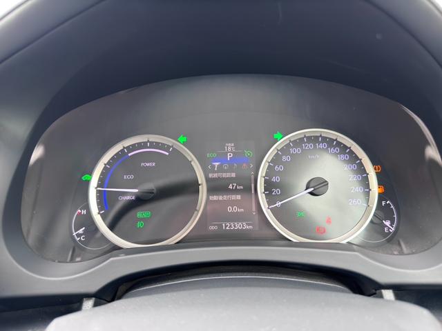 ＩＳ ＩＳ３００ｈ　純正ナビ　フルセグ　ＢＴ対応　ブルーレイ対応　バックカメラ　サンルーフ　純正１８ＡＷ　ＬＥＤヘッド　フォグ　クルコン　社外レーダー　ＥＴＣ　スマートキー　保証書　取説　記録簿（16枚目）