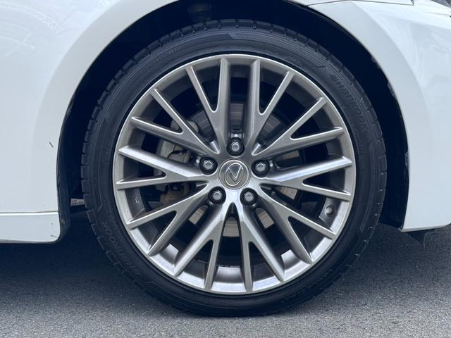 ＩＳ ＩＳ３００ｈ　純正ナビ　フルセグ　ＢＴ対応　ブルーレイ対応　バックカメラ　サンルーフ　純正１８ＡＷ　ＬＥＤヘッド　フォグ　クルコン　社外レーダー　ＥＴＣ　スマートキー　保証書　取説　記録簿（26枚目）