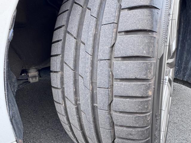 ＩＳ ＩＳ３００ｈ　純正ナビ　フルセグ　ＢＴ対応　ブルーレイ対応　バックカメラ　サンルーフ　純正１８ＡＷ　ＬＥＤヘッド　フォグ　クルコン　社外レーダー　ＥＴＣ　スマートキー　保証書　取説　記録簿（27枚目）