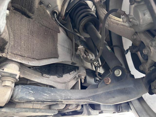 ＩＳ ＩＳ３００ｈ　純正ナビ　フルセグ　ＢＴ対応　ブルーレイ対応　バックカメラ　サンルーフ　純正１８ＡＷ　ＬＥＤヘッド　フォグ　クルコン　社外レーダー　ＥＴＣ　スマートキー　保証書　取説　記録簿（28枚目）