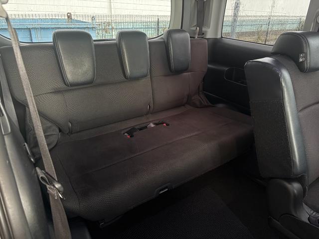 ステップワゴンスパーダ Z クールスピリット 純正9インチナビ フルセグ 外フリップダウンモニター 両側パワースライドドア スマートキーX2 DVD クルコン バックカメラ ETC HIDヘッドライト アイドリングストップ(11枚目)