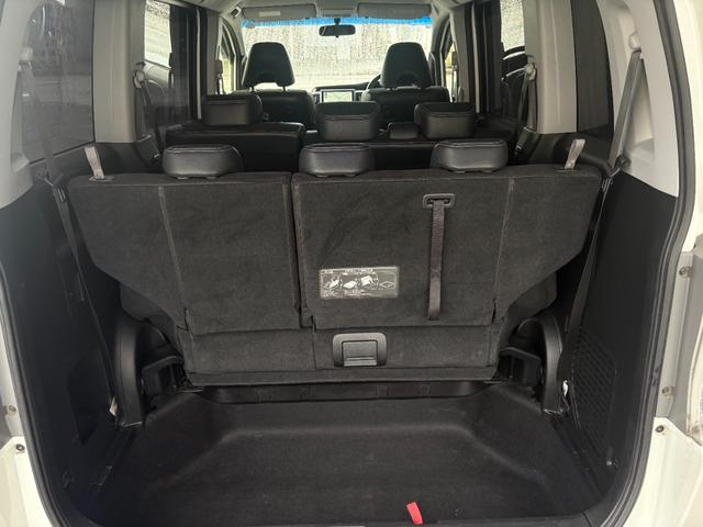 ステップワゴンスパーダ Z クールスピリット 純正9インチナビ フルセグ 外フリップダウンモニター 両側パワースライドドア スマートキーX2 DVD クルコン バックカメラ ETC HIDヘッドライト アイドリングストップ(14枚目)