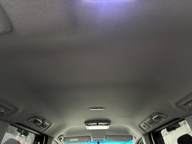 ステップワゴンスパーダ Z クールスピリット 純正9インチナビ フルセグ 外フリップダウンモニター 両側パワースライドドア スマートキーX2 DVD クルコン バックカメラ ETC HIDヘッドライト アイドリングストップ(15枚目)