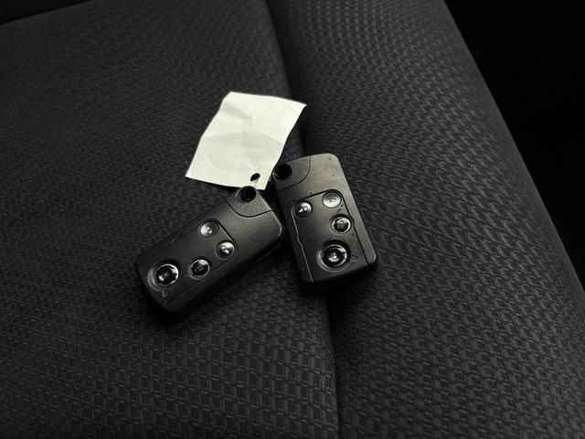 ステップワゴンスパーダ Z クールスピリット 純正9インチナビ フルセグ 外フリップダウンモニター 両側パワースライドドア スマートキーX2 DVD クルコン バックカメラ ETC HIDヘッドライト アイドリングストップ(27枚目)