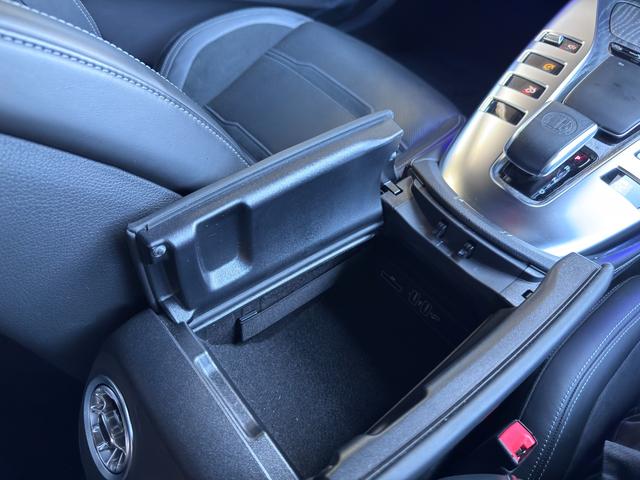 GT 4ドアクーペ 43 4マチック+ エクスクルーシブPKG サンルーフ 純正ナビ フルセグ パノラマカメラ スマートキーX2 ブルメスター ETC2.0 HUD レーダーセーフティ ベンチレーターシート LEDヘッドライト 保 取説(14枚目)