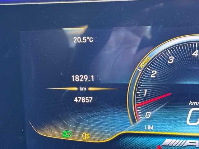 GT 4ドアクーペ 43 4マチック+ エクスクルーシブPKG サンルーフ 純正ナビ フルセグ パノラマカメラ スマートキーX2 ブルメスター ETC2.0 HUD レーダーセーフティ ベンチレーターシート LEDヘッドライト 保 取説(19枚目)