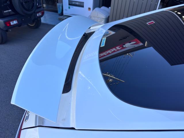 GT 4ドアクーペ 43 4マチック+ エクスクルーシブPKG サンルーフ 純正ナビ フルセグ パノラマカメラ スマートキーX2 ブルメスター ETC2.0 HUD レーダーセーフティ ベンチレーターシート LEDヘッドライト 保 取説(26枚目)