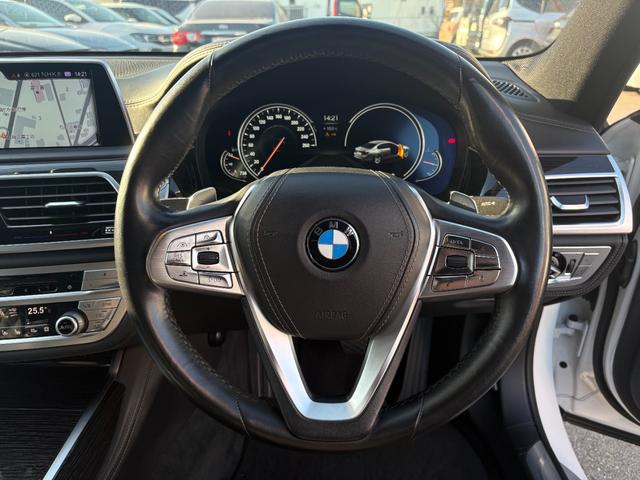 7シリーズ 750i Mスポーツ メーカーナビ フルセグ サンルーフ 黒革シート ハーマンカードン LED パノラマカメラ 外21AW ブレーキサポート パワートランク コーナーセンサー ディーラー整備記録簿 保証書 取説 スペアキー(14枚目)