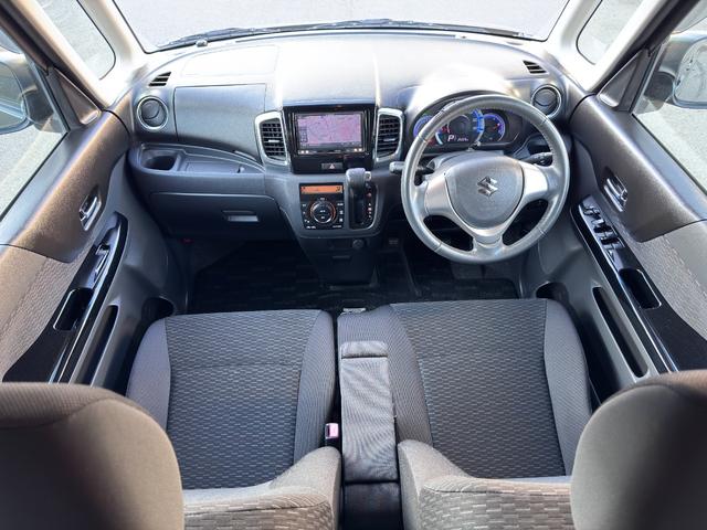 スペーシアカスタム ＴＳ　外ナビ　フルセグ　両側Ｐスラ　アイドリングストップ　ＨＩＤヘッドライト　純正１５ＡＷ　スマートキーＸ２　Ｈ２８年から毎年ディーラー整備記録簿　保証書　取説　スペアキー（7枚目）