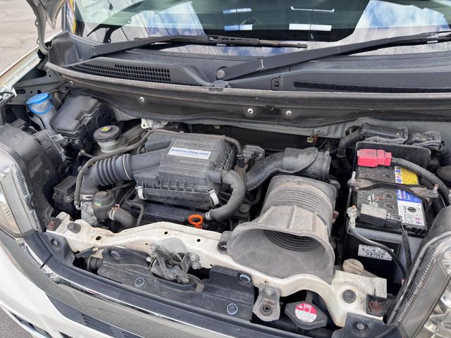 Ｎ－ＢＯＸカスタム Ｇ・ターボＬパッケージ　純正ナビ　フルセグ　両側パワースライドドア　ハーフレザーシート　プッシュスタート　バックカメラ　ブレーキサポート　ＤＶＤ再生　ＢＴオーディオ対応　ＨＩＤヘッドライト　前後ドラレコ　シートバックテーブル（30枚目）