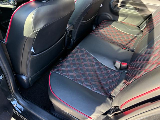 アクア S 純正ナビ TV スマートキーX2 黒革調シートカバー 外エンジンスターター 外LEDヘッドライト 外16AW ETC ドラレコ 電動フェンダーポール LEDルームランプ DVD再生 BTオーディオ対応(13枚目)