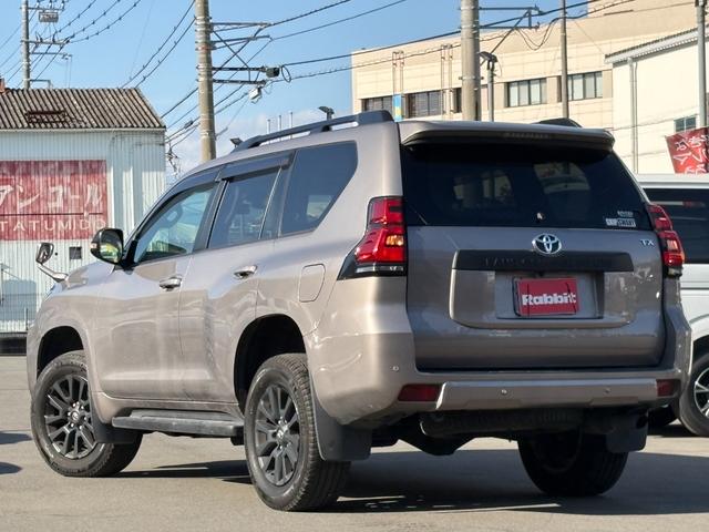 ランドクルーザープラド TX Lパッケージ マットブラックエディション ワンオーナー 純正9型ナビ フルセグ BT対応 DVD再生 セーフティセンス バックカメラ ベージュ革シート シートベンチレーション サンルーフ ルーフレール 純正18AW ETC スマートキーX2(5枚目)