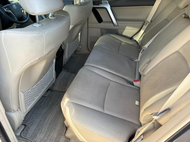 ランドクルーザープラド TX Lパッケージ マットブラックエディション ワンオーナー 純正9型ナビ フルセグ BT対応 DVD再生 セーフティセンス バックカメラ ベージュ革シート シートベンチレーション サンルーフ ルーフレール 純正18AW ETC スマートキーX2(13枚目)