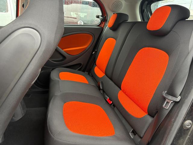 スマートフォーフォー パッション　社外ナビ　ＴＶ　ＢＴ対応　バックカメラ　ブレーキサポート　コーナーセンサー　アイドリングストップ　シートヒーター　コーナーセンサー　クルコン　ＥＴＣ　キーレス　保証書　取説　記録簿（11枚目）