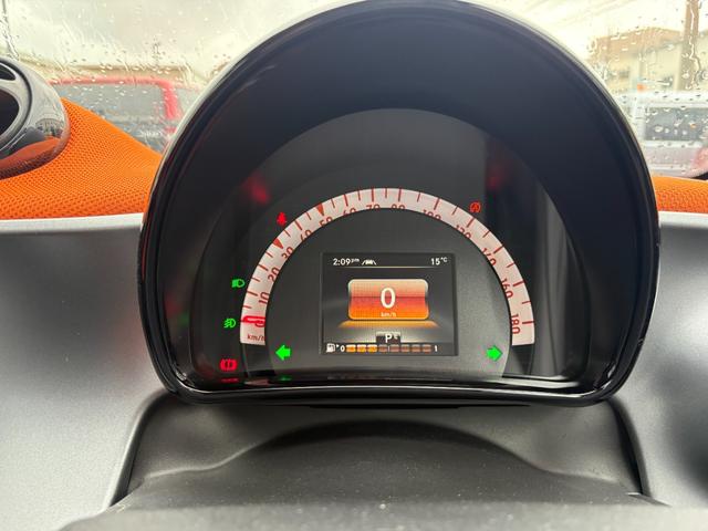 スマートフォーフォー パッション　社外ナビ　ＴＶ　ＢＴ対応　バックカメラ　ブレーキサポート　コーナーセンサー　アイドリングストップ　シートヒーター　コーナーセンサー　クルコン　ＥＴＣ　キーレス　保証書　取説　記録簿（15枚目）