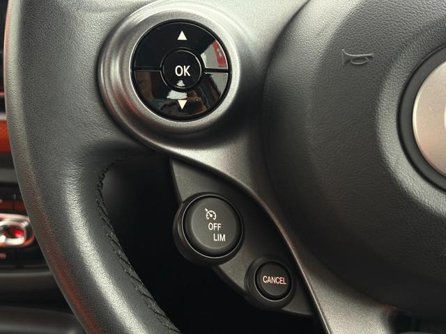 スマートフォーフォー パッション　社外ナビ　ＴＶ　ＢＴ対応　バックカメラ　ブレーキサポート　コーナーセンサー　アイドリングストップ　シートヒーター　コーナーセンサー　クルコン　ＥＴＣ　キーレス　保証書　取説　記録簿（22枚目）