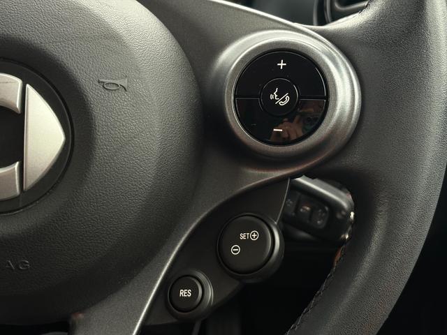 スマートフォーフォー パッション　社外ナビ　ＴＶ　ＢＴ対応　バックカメラ　ブレーキサポート　コーナーセンサー　アイドリングストップ　シートヒーター　コーナーセンサー　クルコン　ＥＴＣ　キーレス　保証書　取説　記録簿（23枚目）