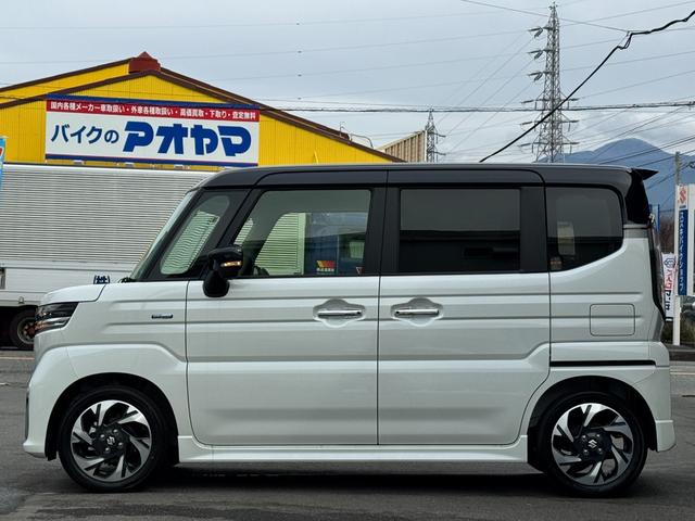 スペーシアカスタム ハイブリッドＸＳターボ　法人１オーナー　純正８型ナビ　フルセグ　両側パワースライドドア　アダクティブクルーズ　ヘッドアップディスプレイ　ＤＶＤ再生　ＢＴオーディオ対応　ハーフレザーシート　パノラマカメラ　ＬＥＤヘッド　フォグ（4枚目）