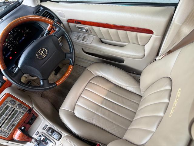 オリジン ベースグレード　１０００台限定車　純正ナビ　地デジチューナー　ベージュ革シート　パワーシート　シートヒーター　クルコン　ドラレコ　ＥＴＣ　キーレス　保証書　取説　記録簿（8枚目）