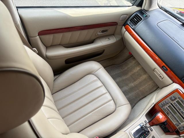 オリジン ベースグレード　１０００台限定車　純正ナビ　地デジチューナー　ベージュ革シート　パワーシート　シートヒーター　クルコン　ドラレコ　ＥＴＣ　キーレス　保証書　取説　記録簿（9枚目）