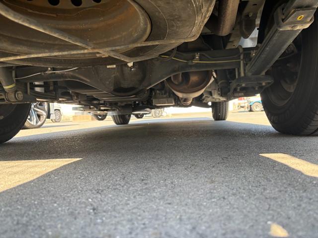 レジアスエースバン ロングＤＸ　ウェルキャブ車車いす仕様車Ｃタイプ　福祉車両リフト　キーレス　純正ナビ　フルセグ　バックカメラ　トヨタセーフティセンス　オートステップ　パワスラ　ＥＴＣ　キーレス（29枚目）