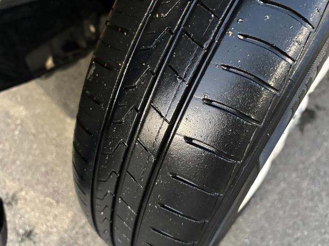 アルトラパン Ｓ　純正ナビ　フルセグ　ＢＴ対応　ＤＶＤ再生　パノラマカメラ　スズキセーフティ　シートヒーター　ＨＩＤヘッド　社外１４インチＡＷ　ＥＴＣ　スマートキーＸ２　保証書　取説　記録簿（28枚目）