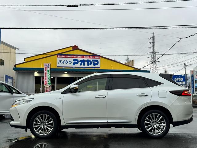 ハリアーハイブリッド プレミアム　外ナビ　フルセグ　パノラマサンルーフ　ハーフレザーシート　プッシュスタート　ＬＥＤヘッドライト　フォグ　アダクティブクルーズコントロール　パワーバックドア　ＡＨＢ　保証書　取説（4枚目）