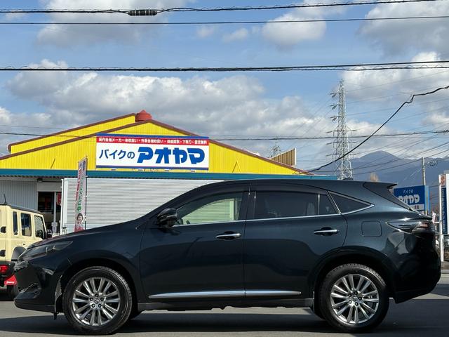 ハリアー プレミアム 純正ナビ フルセグ 黒革シート Bカメラ パワーシート シートヒーター アイドリングストップ LEDヘッド フォグ スマートキーX2 パワーバックドア ETC DVD再生 BTオーディオ対応(4枚目)