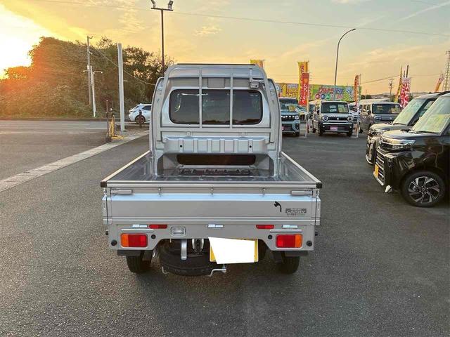 スーパーキャリイ Ｘ　軽トラック　ＡＴ　衝突被害軽減システム　レーンアシスト　ナビ　バックカメラ　アイドリングストップ　オートライト　ＥＳＣ　エアコン　パワーステアリング　パワーウィンドウ　運転席エアバッグ（6枚目）