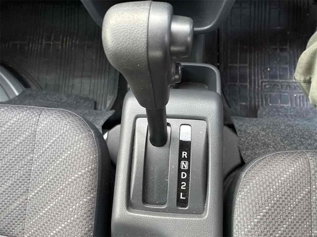 スーパーキャリイ Ｘ　軽トラック　ＡＴ　衝突被害軽減システム　レーンアシスト　ナビ　バックカメラ　アイドリングストップ　オートライト　ＥＳＣ　エアコン　パワーステアリング　パワーウィンドウ　運転席エアバッグ（32枚目）