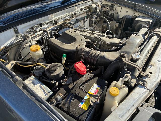 ダットサントラック キングキャブ オールペイント ベンチシート・コラムAT エアサス バックカメラ(20枚目)