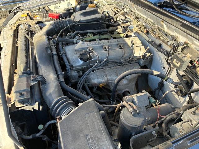 ダットサントラック キングキャブ オールペイント ベンチシート・コラムAT エアサス バックカメラ(21枚目)