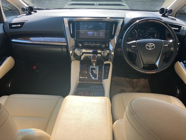 アルファード 2.5G ワンオーナー サンルーフ 純正ナビ フリップダウンモニター バックカメラ 両側パワースライドドア パワーバックドア 本革 パワーシート 7人乗り 走行6.3万キロ ETC2.0 スマートキー(18枚目)