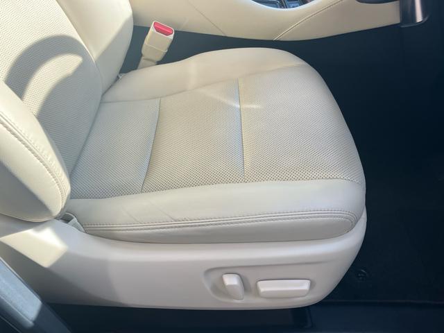 アルファード 2.5G ワンオーナー サンルーフ 純正ナビ フリップダウンモニター バックカメラ 両側パワースライドドア パワーバックドア 本革 パワーシート 7人乗り 走行6.3万キロ ETC2.0 スマートキー(22枚目)