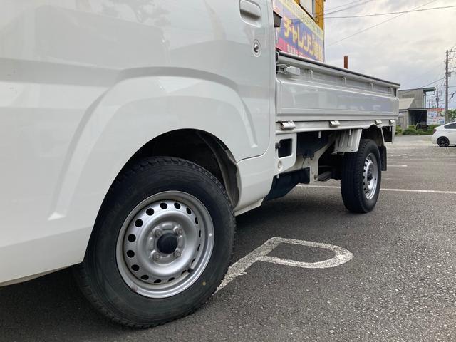 エクストラ 4WD 5速マニュアル エアコン パワステ パワーウインドウ フォグランプ 荷台マット ドアバイザー 作業灯 キーレス 軽トラック(15枚目)