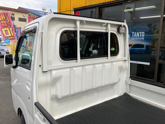 エクストラ 4WD 5速マニュアル エアコン パワステ パワーウインドウ フォグランプ 荷台マット ドアバイザー 作業灯 キーレス 軽トラック(17枚目)