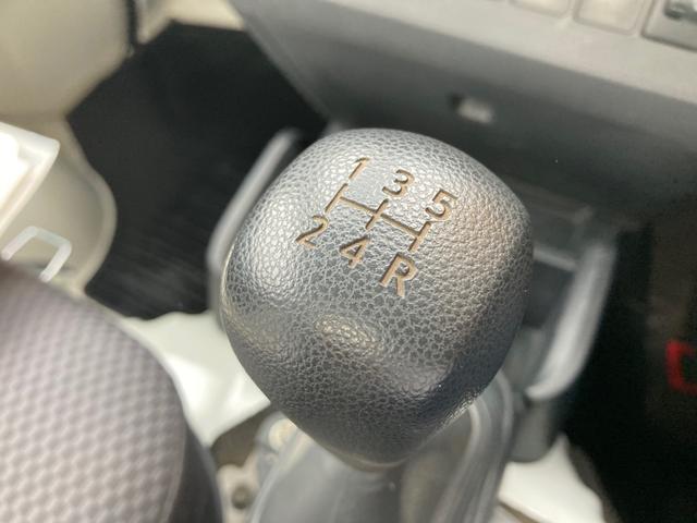 エクストラ 4WD 5速マニュアル エアコン パワステ パワーウインドウ フォグランプ 荷台マット ドアバイザー 作業灯 キーレス 軽トラック(22枚目)