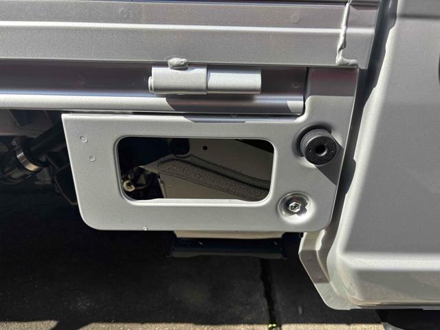 キャリイトラック KCエアコン・パワステ 4WD AT 衝突被害軽減システム クリアランスソナー レーンアシスト アイドリングストップ オートライト ESC エアコン パワーステアリング パワーウィンドウ(31枚目)