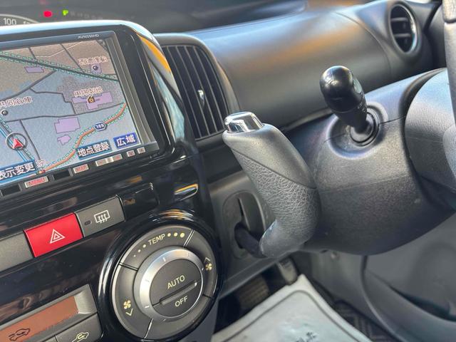 タント カスタムＲＳ　ドライブレコーダー　電動スライドドア　ナビ　ＨＩＤ　スマートキー　電動格納ミラー　ベンチシート　ターボ　ＣＶＴ　盗難防止システム　ＡＢＳ　アルミホイール　衝突安全ボディ　エアコン　パワーステアリング（8枚目）