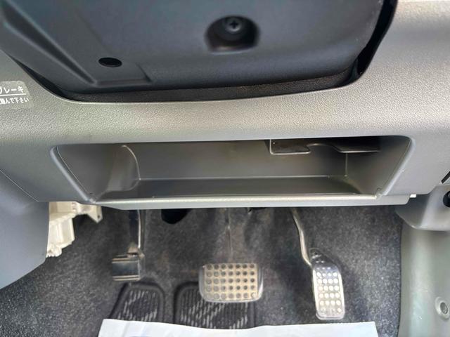 タント カスタムＲＳ　ドライブレコーダー　電動スライドドア　ナビ　ＨＩＤ　スマートキー　電動格納ミラー　ベンチシート　ターボ　ＣＶＴ　盗難防止システム　ＡＢＳ　アルミホイール　衝突安全ボディ　エアコン　パワーステアリング（31枚目）