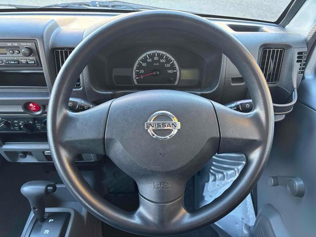 NV100クリッパーバン DX CVT 両側スライドドア エアコン 運転席エアバッグ 助手席エアバッグ(3枚目)