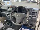 エクストラ　４ＷＤ　軽トラック　ＭＴ　キーレスエントリー　エアコン　パワーステアリング　パワーウィンドウ　運転席エアバッグ　助手席エアバッグ（9枚目）