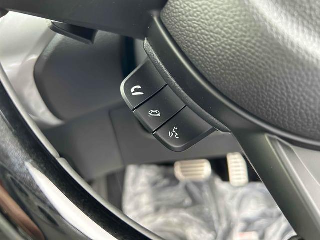 フロンクス ベースグレード　全周囲カメラ　クリアランスソナー　オートクルーズコントロール　レーンアシスト　衝突被害軽減システム　ナビ　ＴＶ　ＬＥＤヘッドランプ　アルミホイール　スマートキー　アイドリングストップ　電動格納ミラー（38枚目）